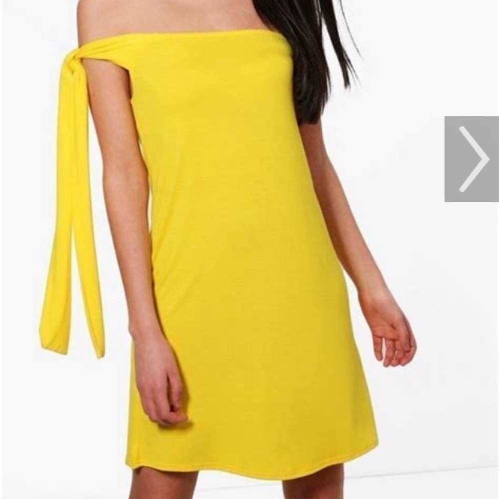 boohoo size 4 Talia 1 shoulder Floral Shift Dress